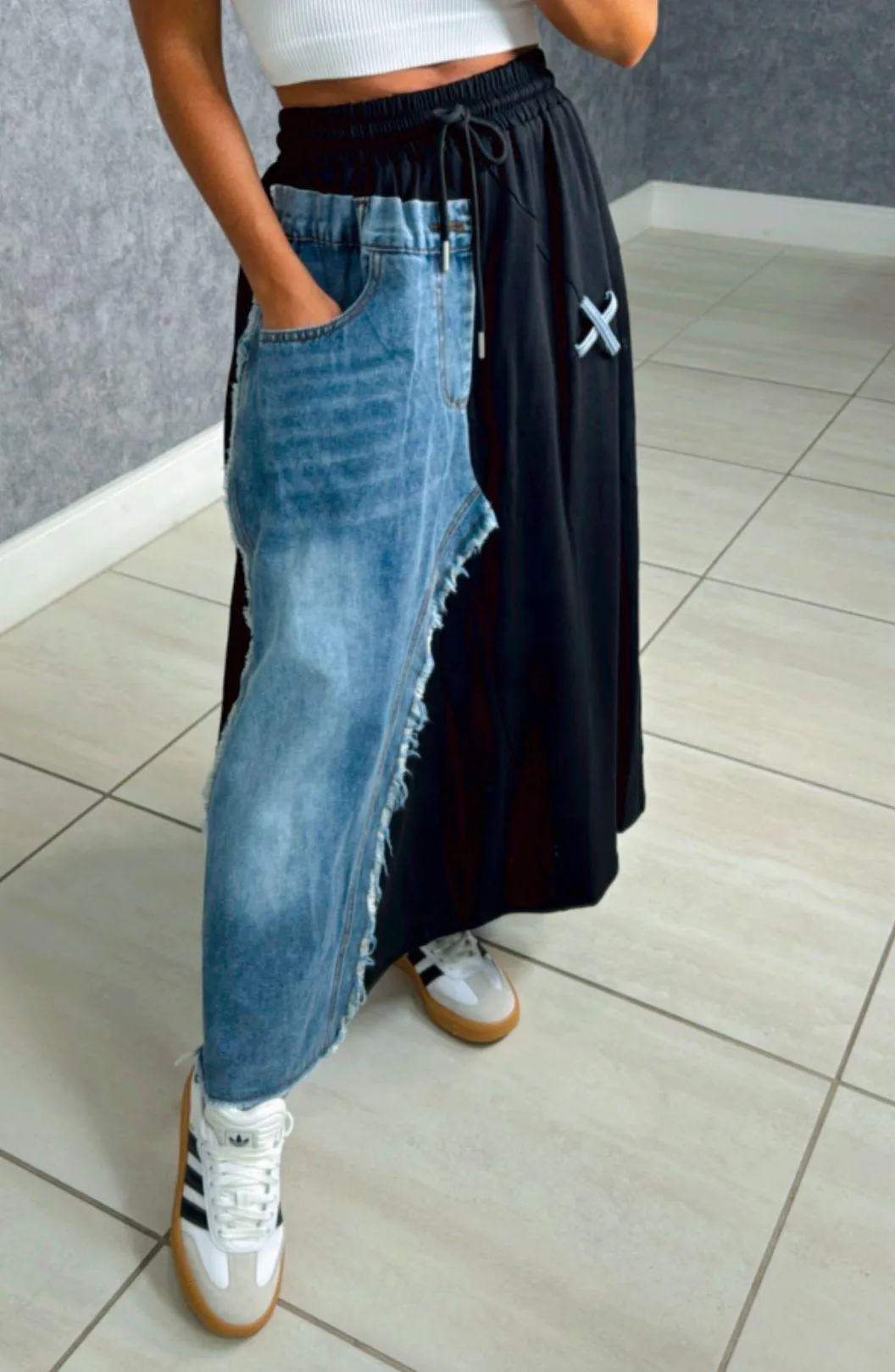 6332 Contrast denim maxi skirt