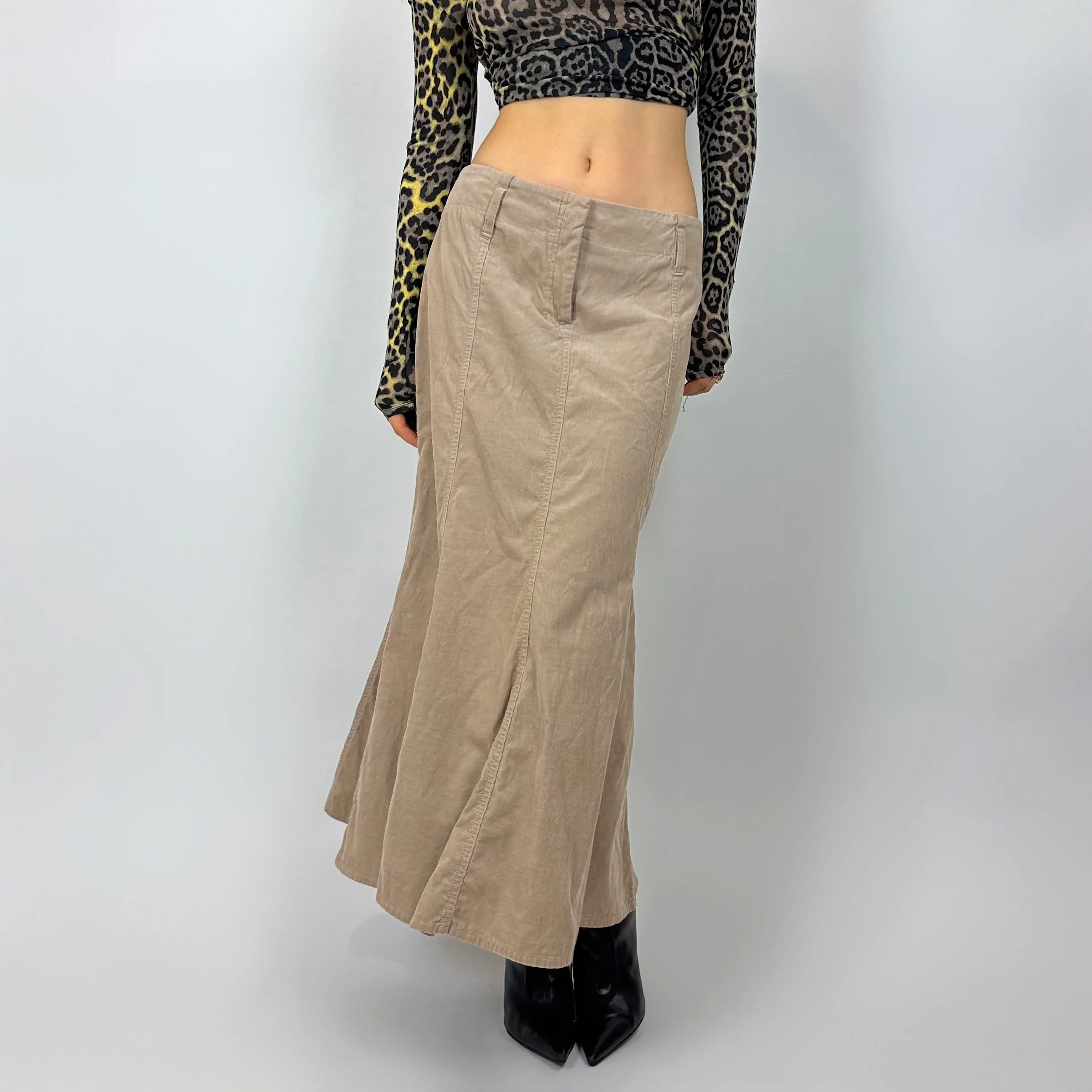 90s Tan Corduroy Maxi Skirt (S)