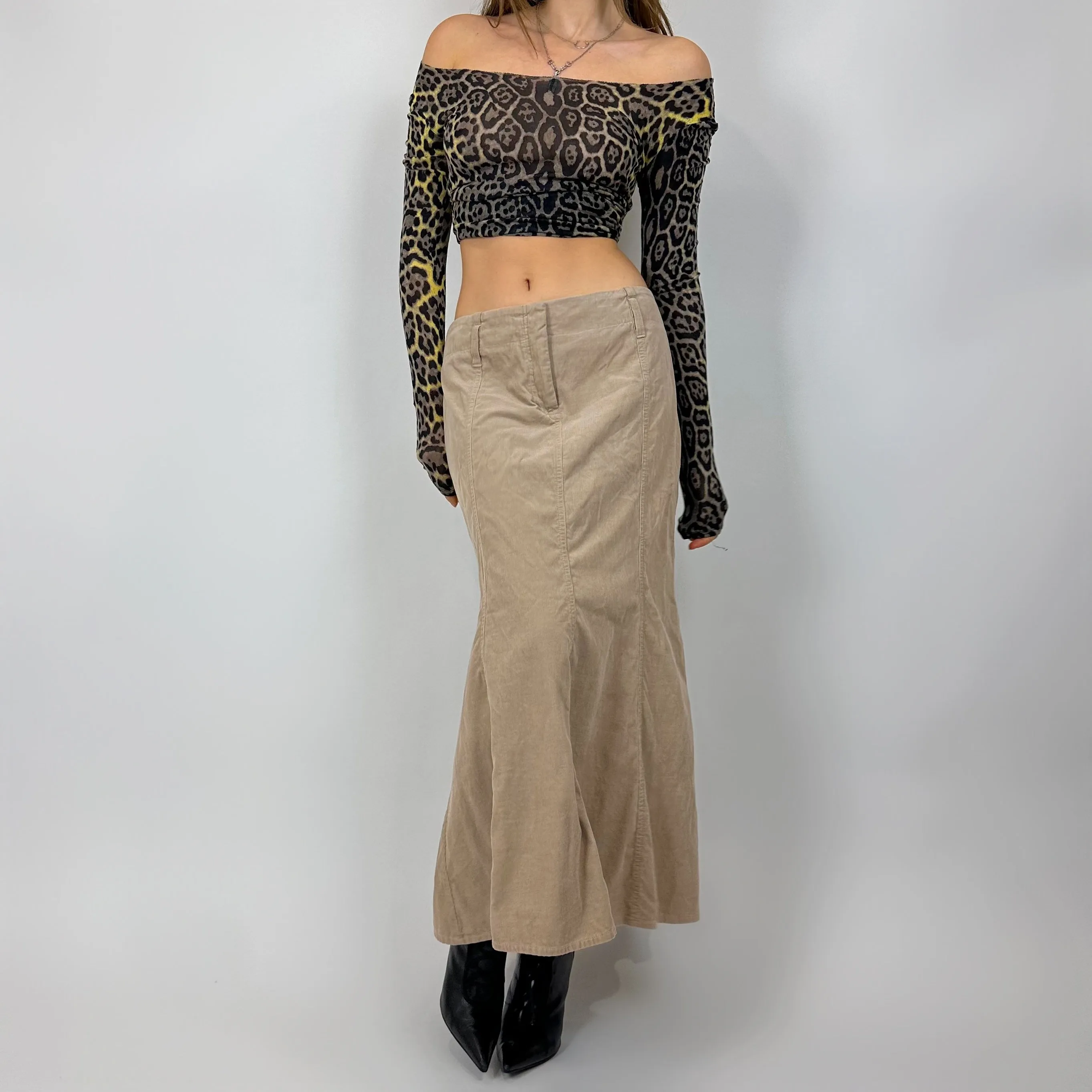 90s Tan Corduroy Maxi Skirt (S)