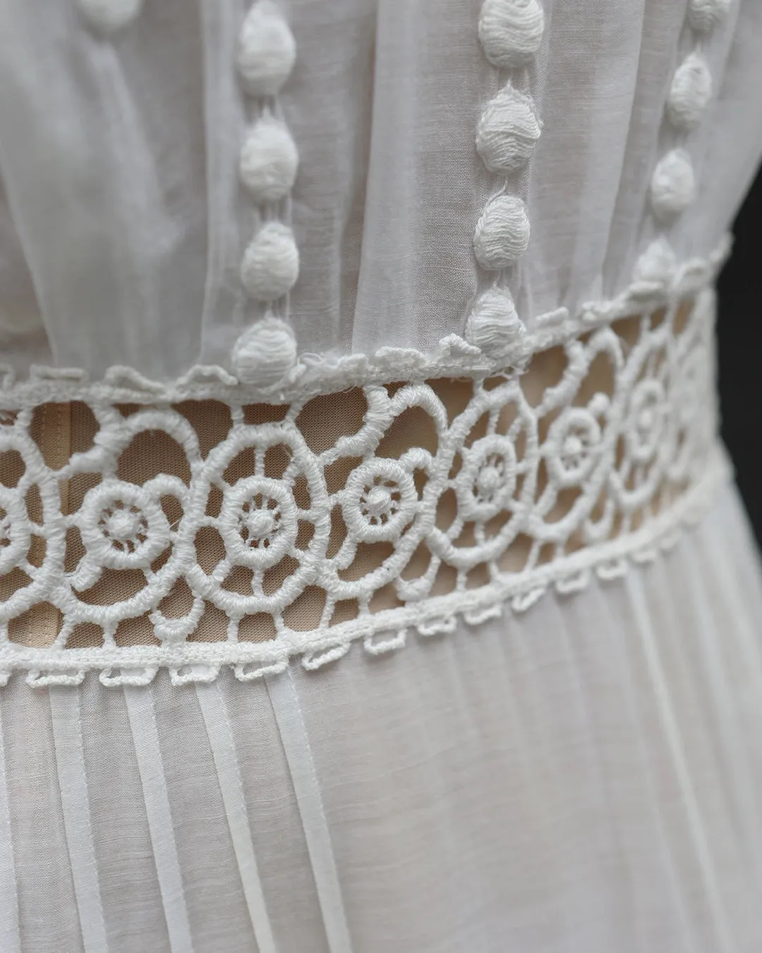 Antique Edwardian Embroidered Ivory Lace Dress