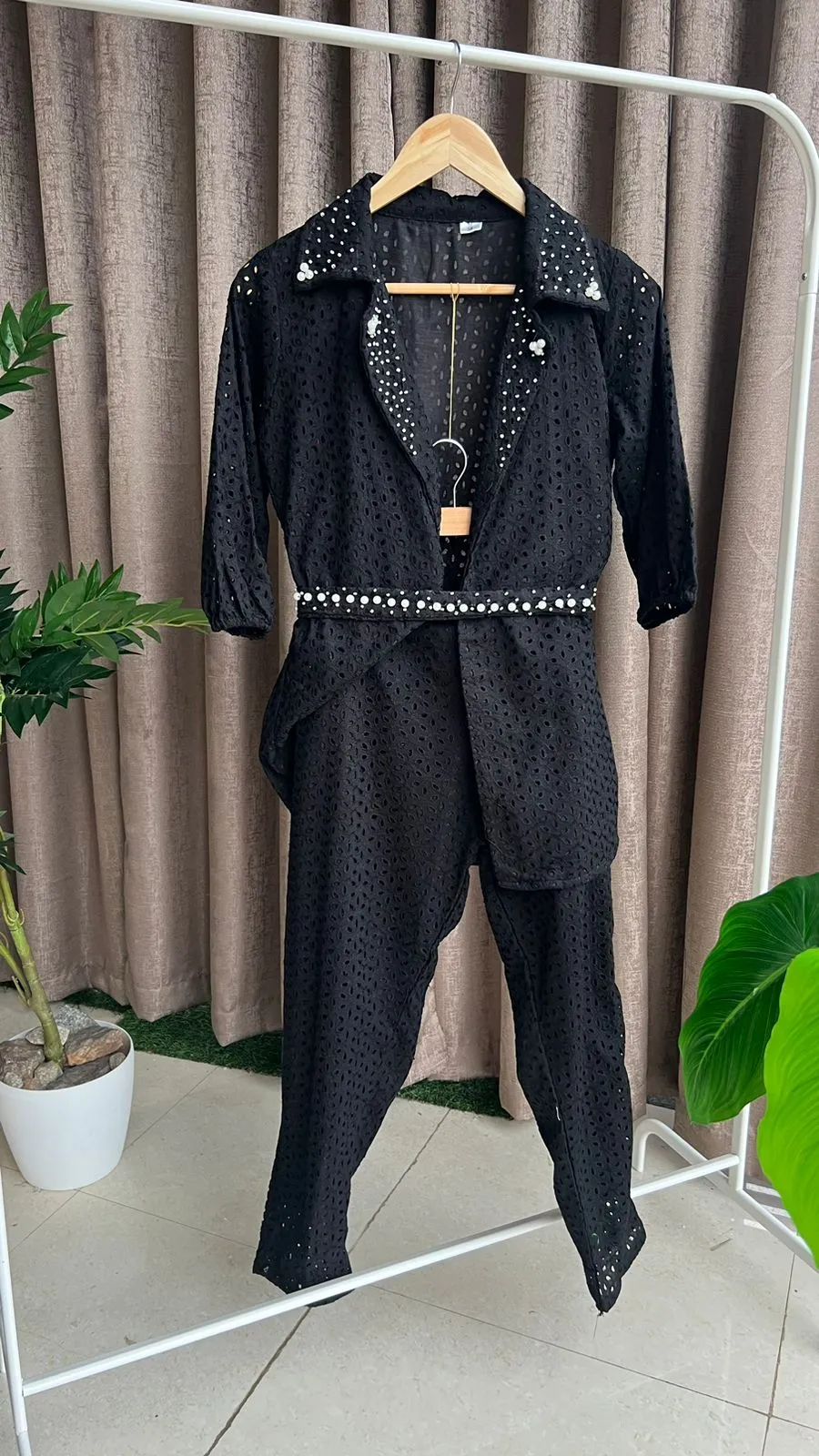 Black pearl worked coord set