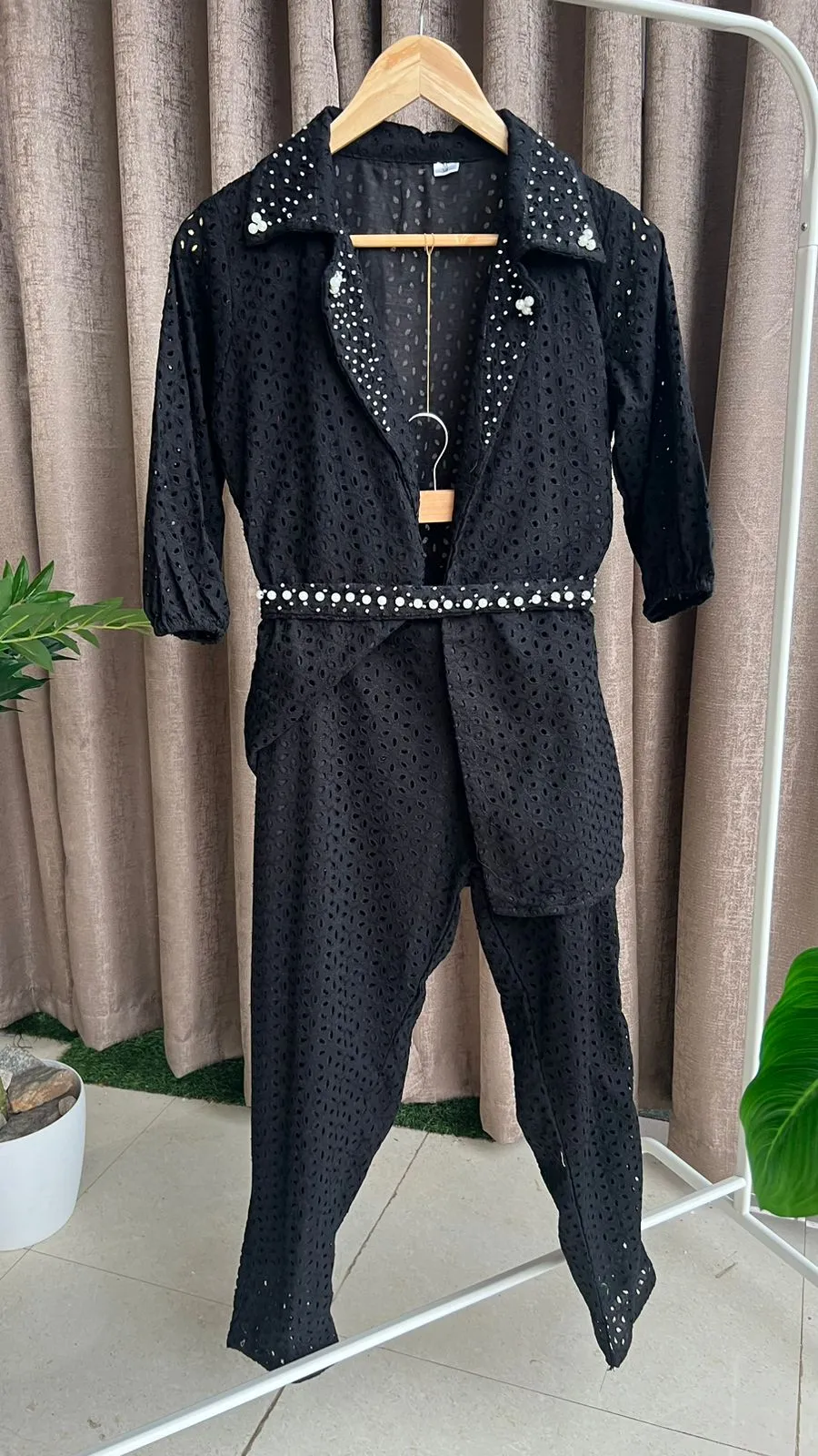 Black pearl worked coord set