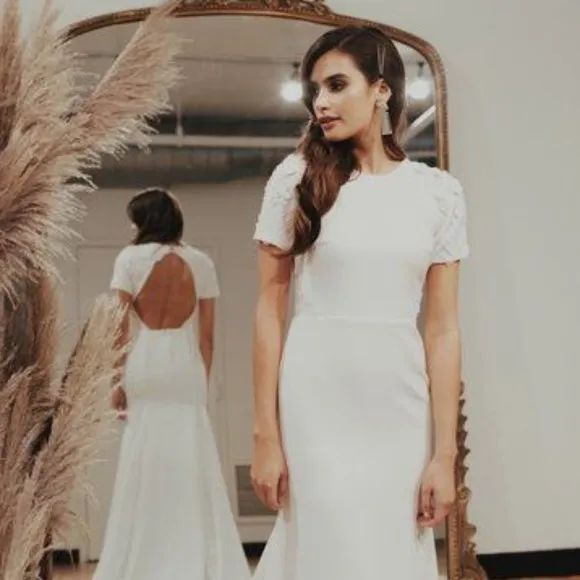 Sarah Seven - Madison Sample Gown