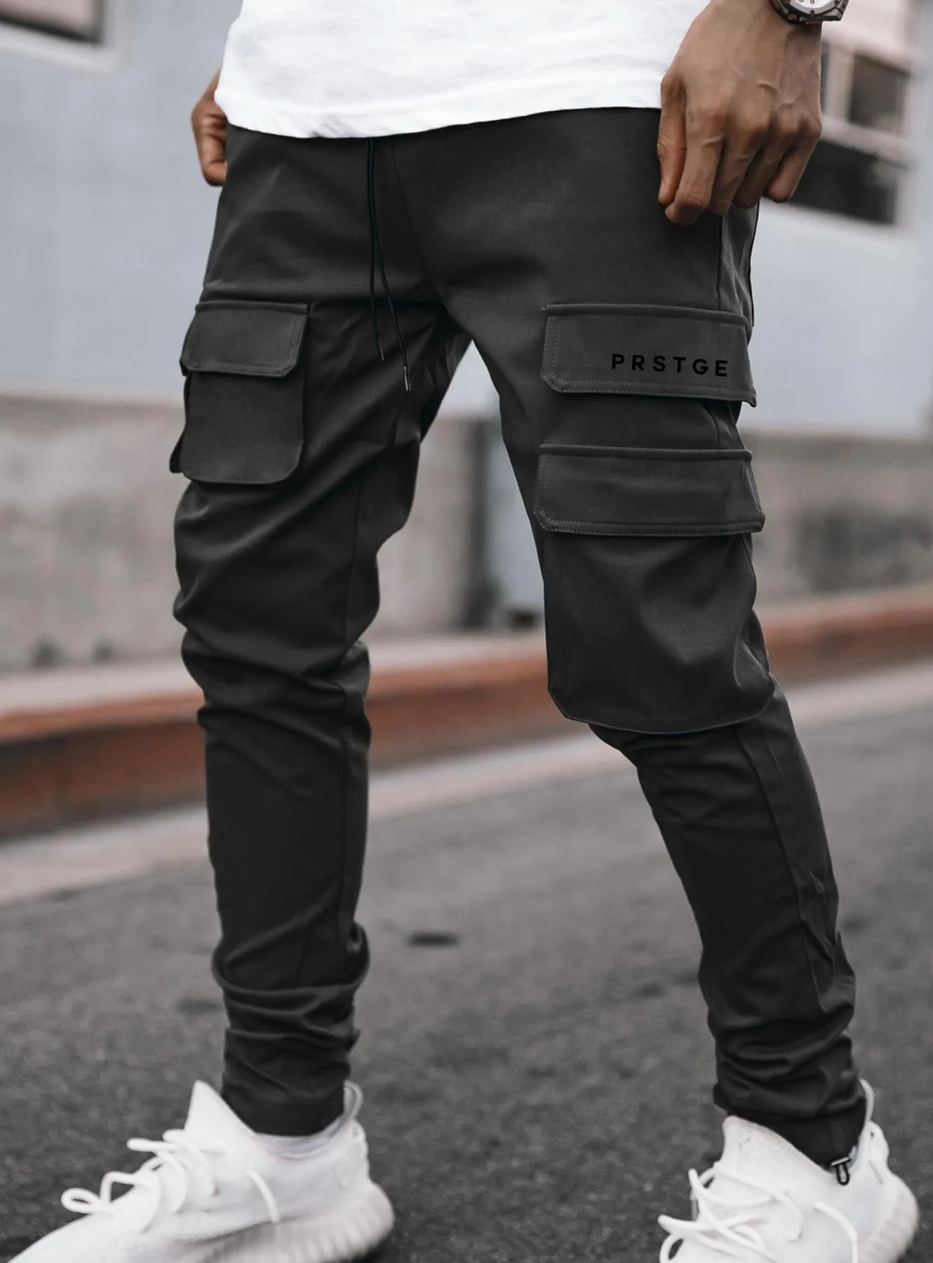 Utility Cargo Pants V6 in Black