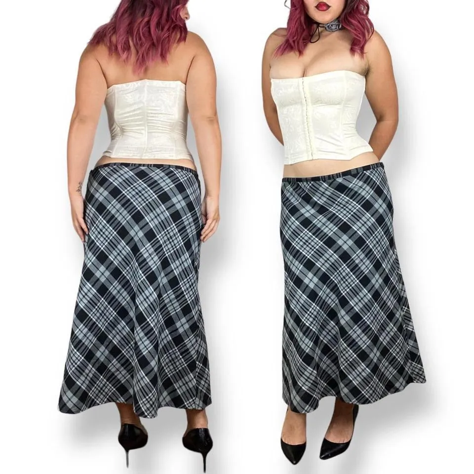 Y2K Plaid Maxi Skirt (Large)